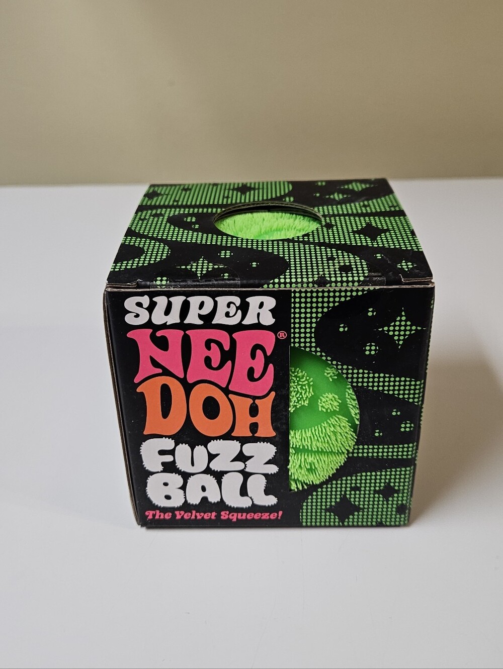 NeeDoh Super Fuzz Ball - Green - Picture 5 of 7